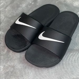 Nike Kawa kids black slide size 13 KIDS